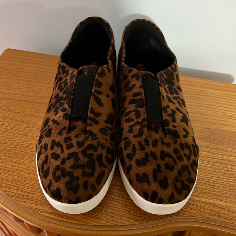 Algeria slip on cheetah print shoes